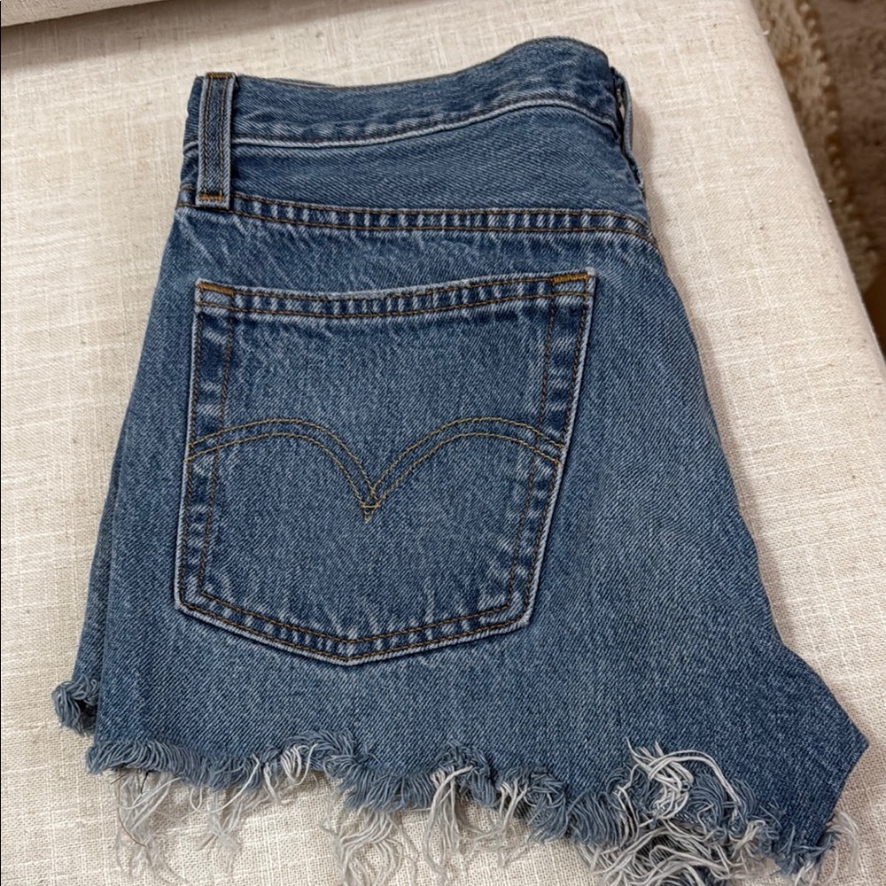 LEVI SHORTS